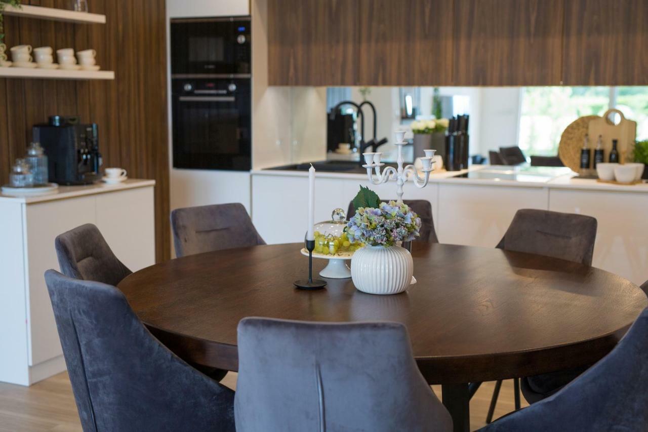 Holiday Home Elegant Vrh  Eksteriør billede