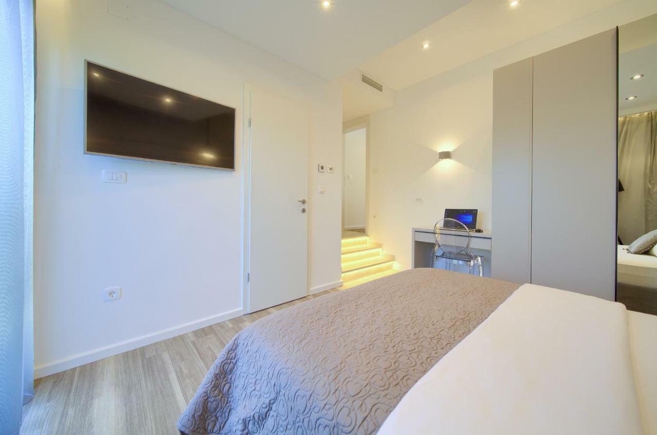 Holiday Home Elegant Vrh  Eksteriør billede